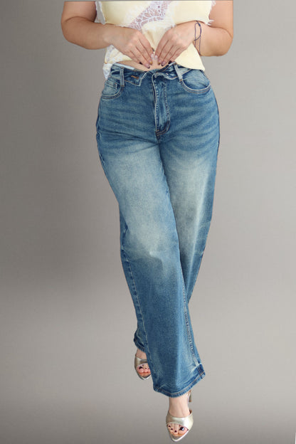 PRETINA FOLD